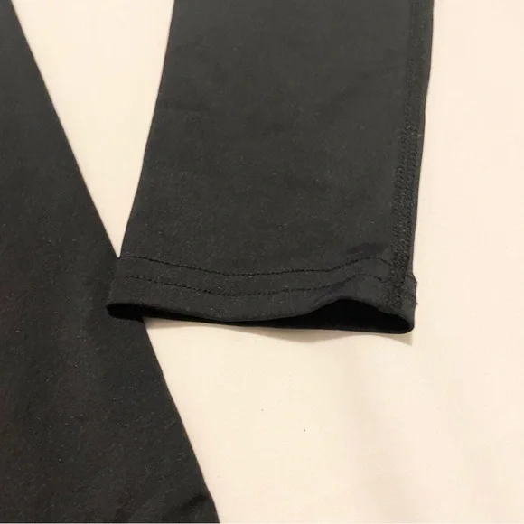 Under Armour Women's Black Long Sleeve Heatgear Top Size Small - Picture 7 of 16